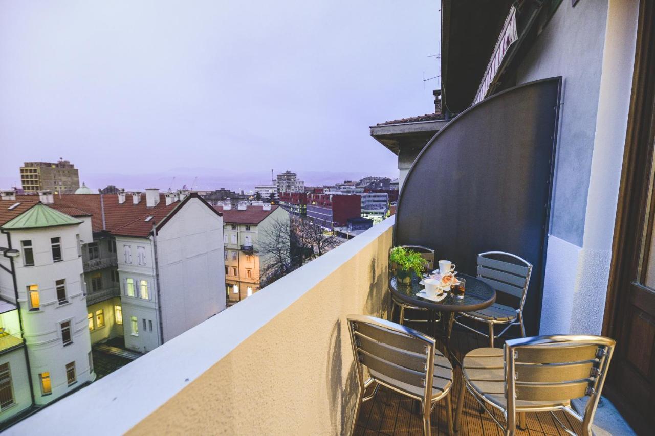 Luxury Antonia In The Centre Apartment